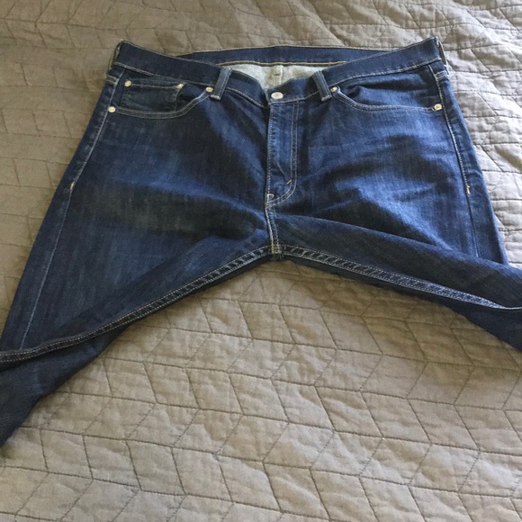 Levi Blue Jeans - Picture 2 of 4